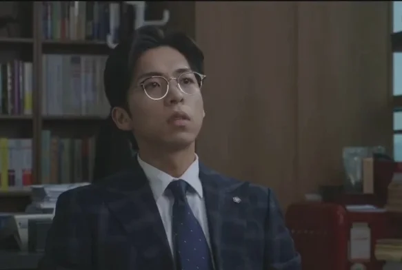 Кадр к 8 серии «Ведьма»