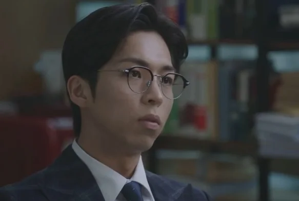 Кадр к 8 серии «Ведьма»