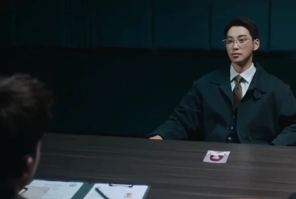 Кадр к 5 серии «Безмолвное чтение»