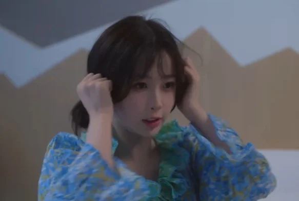 Кадр к 2 серии «Тсс, король спит»