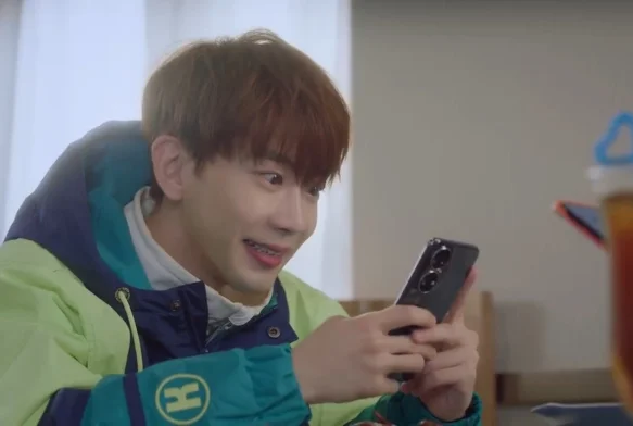 Кадр к 2 серии «Тсс, король спит»