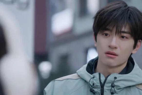 Кадр к 3 серии «Тсс, король спит»