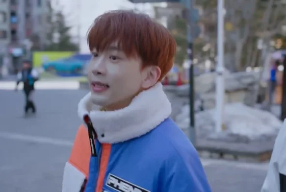 Кадр к 3 серии «Тсс, король спит»