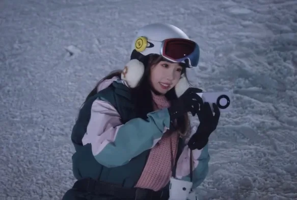 Кадр к 3 серии «Тсс, король спит»