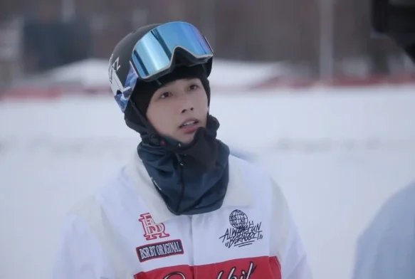 Кадр к 4 серии «Тсс, король спит»