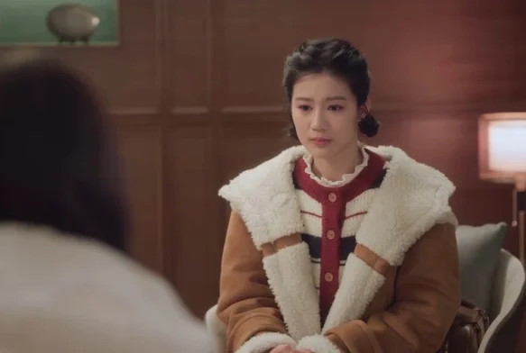 Кадр к 4 серии «Тсс, король спит»