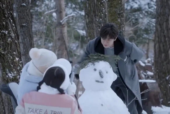 Кадр к 6 серии «Тсс, король спит»