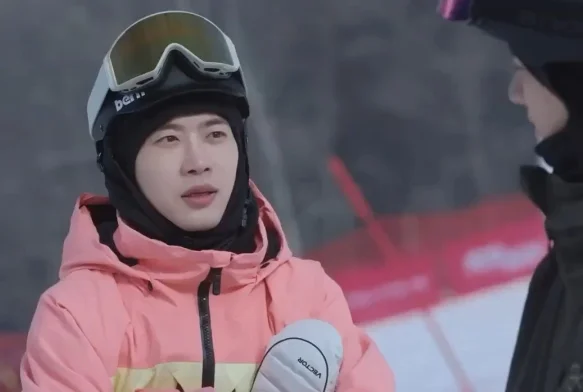 Кадр к 5 серии «Тсс, король спит»