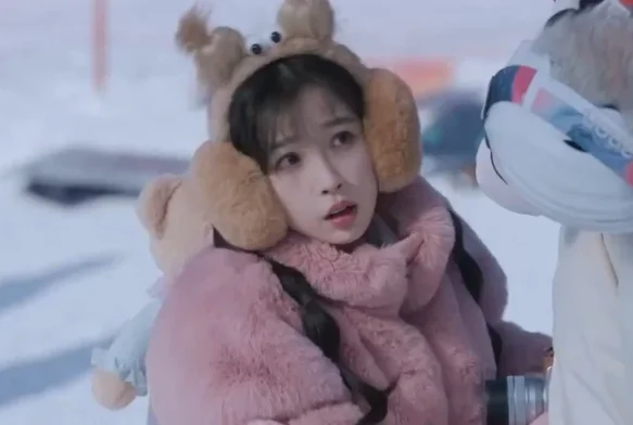 Кадр к 5 серии «Тсс, король спит»