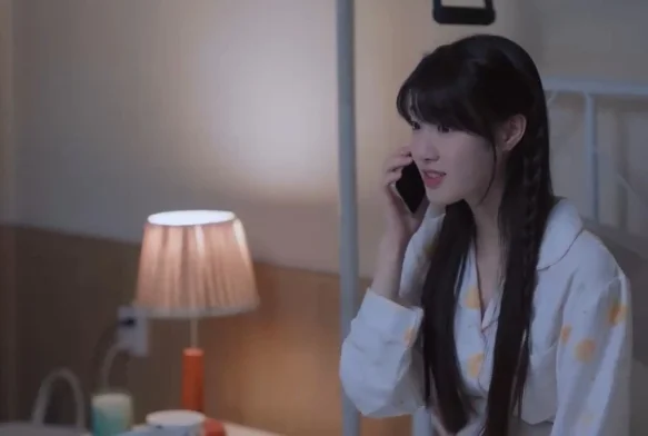 Кадр к 5 серии «Тсс, король спит»