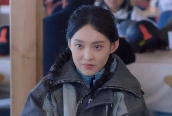 Кадр к 9 серии «Тсс, король спит»