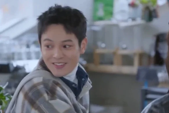 Кадр к 10 серии «Тсс, король спит»