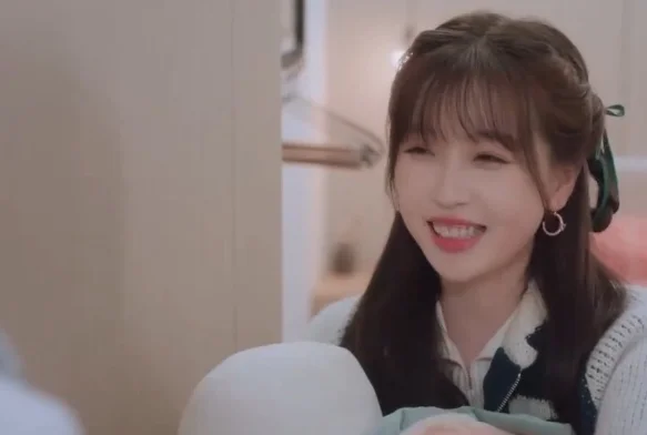 Кадр к 9 серии «Тсс, король спит»