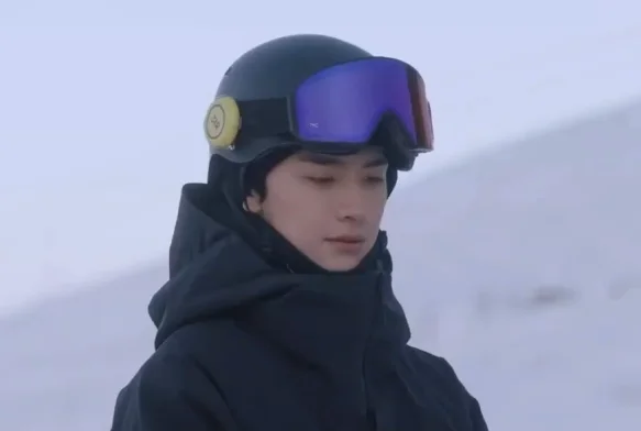 Кадр к 11 серии «Тсс, король спит»