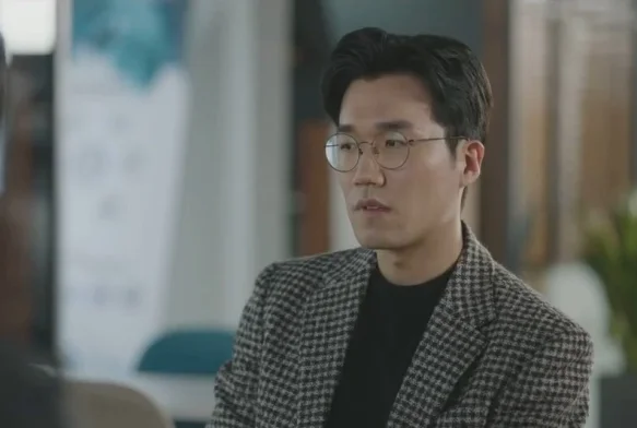 Кадр к 9 серии «Ведьма»