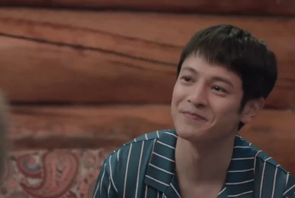 Кадр к 12 серии «Тсс, король спит»