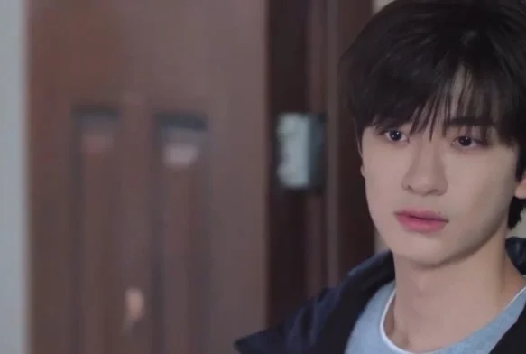 Кадр к 15 серии «Тсс, король спит»