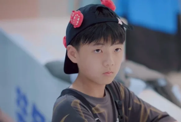 Кадр к 16 серии «Тсс, король спит»