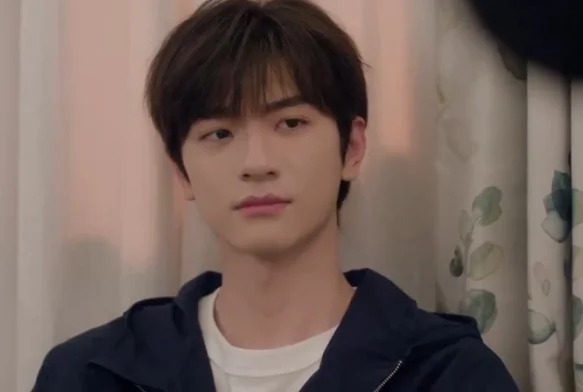 Кадр к 16 серии «Тсс, король спит»