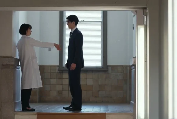 Кадр к 6 серии «Совершенно секретно»