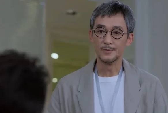 Кадр к 18 серии «Тсс, король спит»