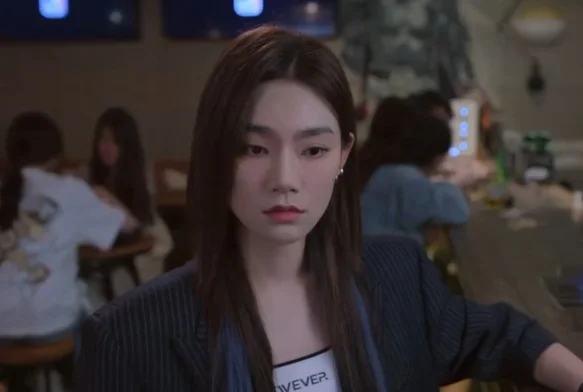 Кадр к 19 серии «Тсс, король спит»