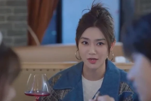 Кадр к 23 серии «Тсс, король спит»