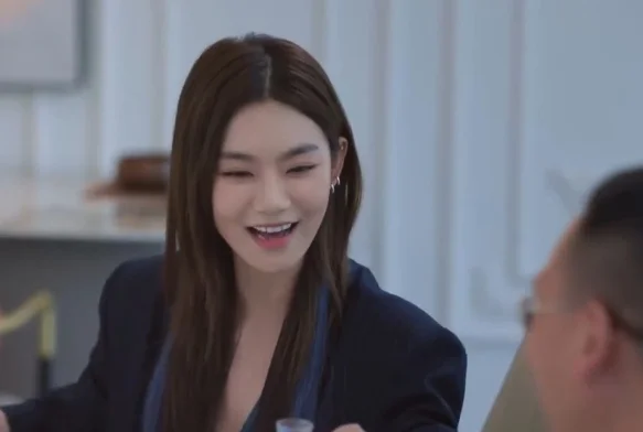 Кадр к 21 серии «Тсс, король спит»