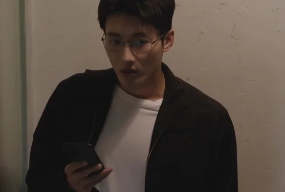 Кадр к 5 серии «Общество доброй воли»