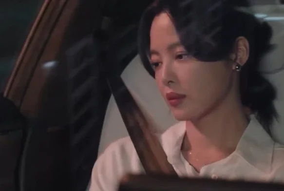 Кадр к 8 серии «Общество доброй воли»