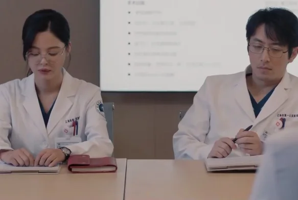 Кадр к 8 серии «Общество доброй воли»