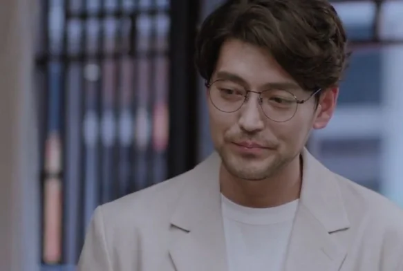 Кадр к 28 серии «Общество доброй воли»