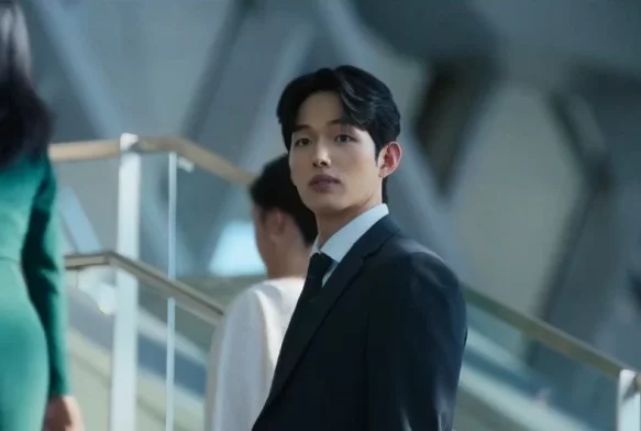 Кадр к 3 серии «Гипер нож»