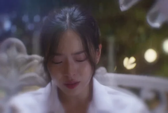 Кадр к 8 серии «Обратно со мной»