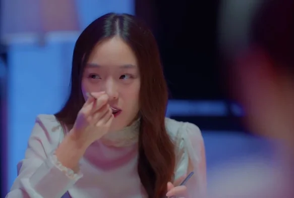 Кадр к 8 серии «Обратно со мной»