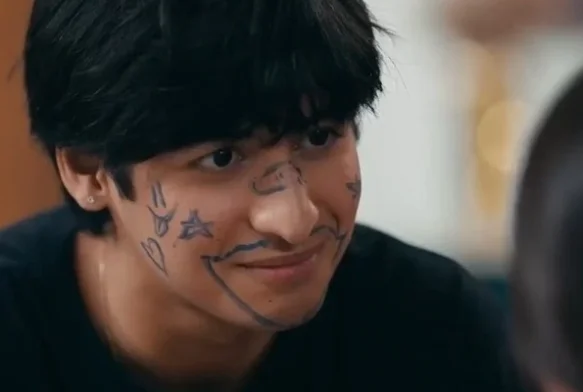 Кадр к 14 серии «Жемчужина класса Е»