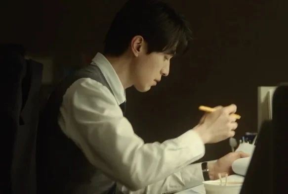 Кадр к 1 серии «Страховка на случай развода»