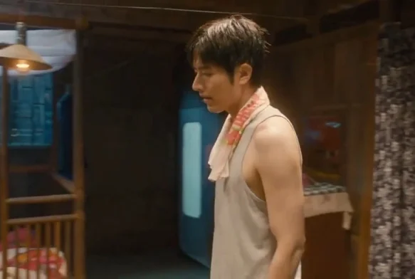 Кадр к 2 серии «Обжигающая весна»