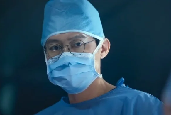 Кадр к 6 серии «Гипер нож»