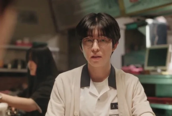 Кадр к 2 серии «Слабый герой»