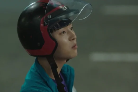 Кадр к 2 серии «Слабый герой»