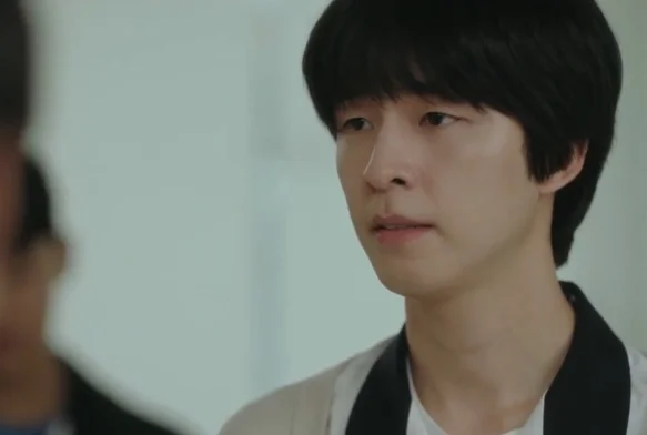 Кадр к 6 серии «Слабый герой»