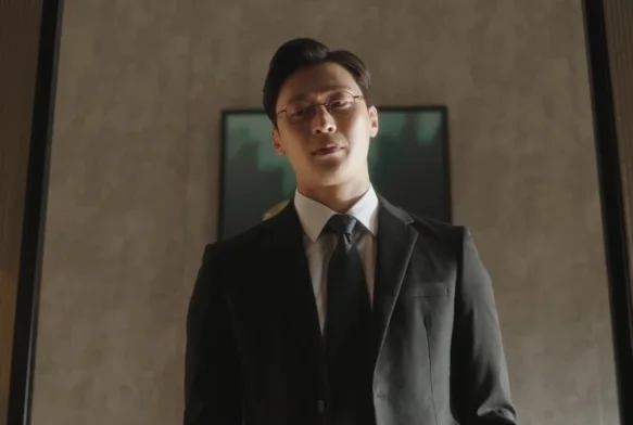 Кадр к 8 серии «Слабый герой»