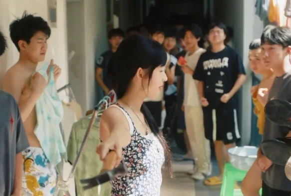 Кадр к 1 серии «Достойные любви»