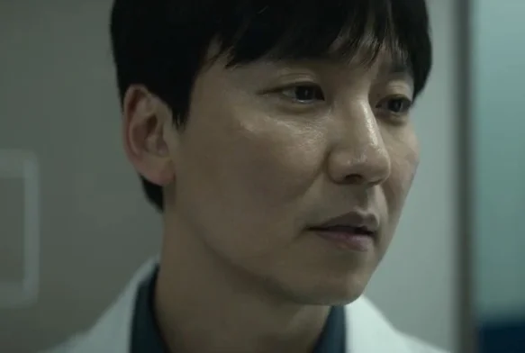 Кадр к 4 серии «Карма»