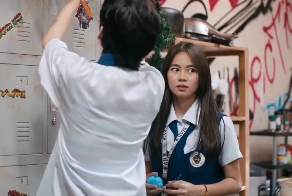 Кадр к 15 серии «Жемчужина класса Е»