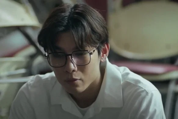 Кадр к 4 серии «Классная комната: 29 заложников»