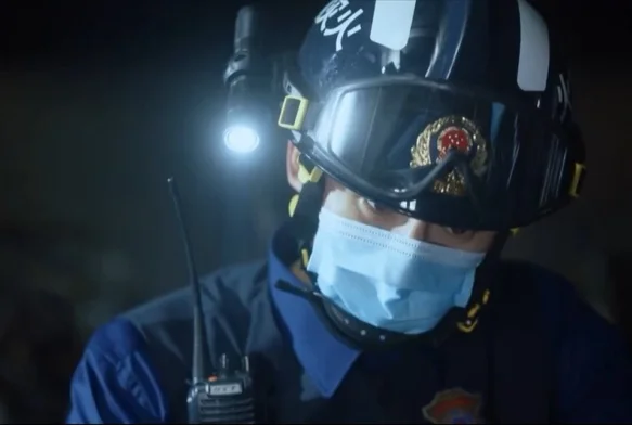 Кадр к 30 серии «Неестественный огонь»