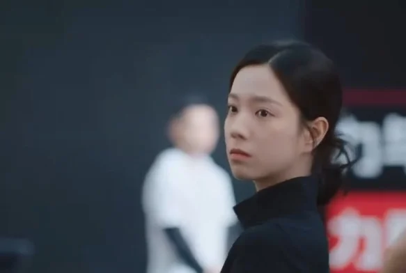 Кадр к 1 серии «Ешь, беги и влюбляйся»