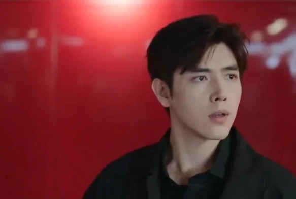 Кадр к 1 серии «Ешь, беги и влюбляйся»